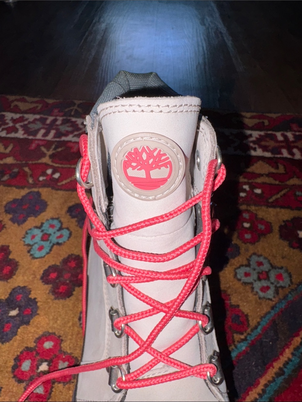NEW Timberland Women's White and Black Lace-Up Boots with Pink Laces - Picture 3 of 6